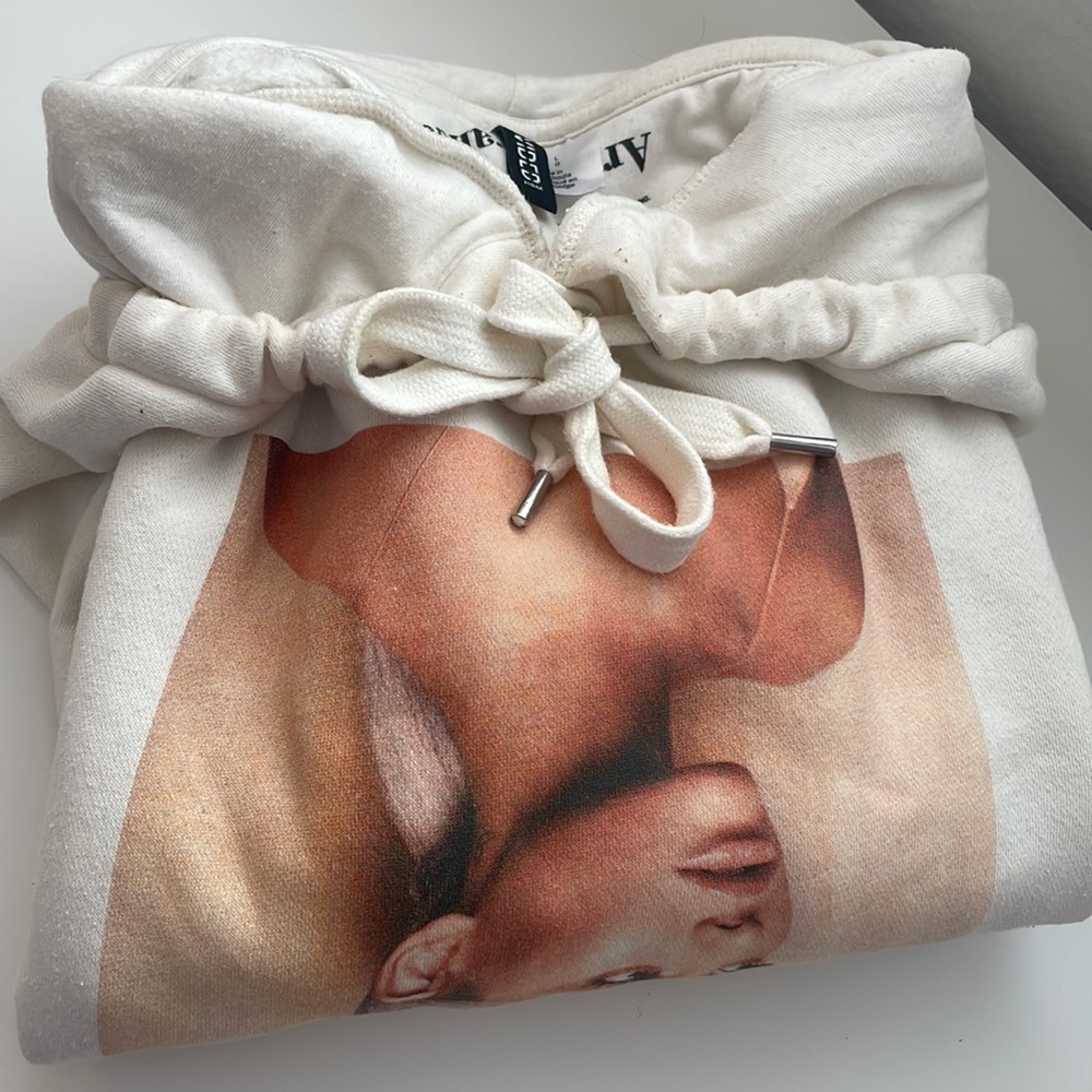 Ariana Grande X H&M Hoodie